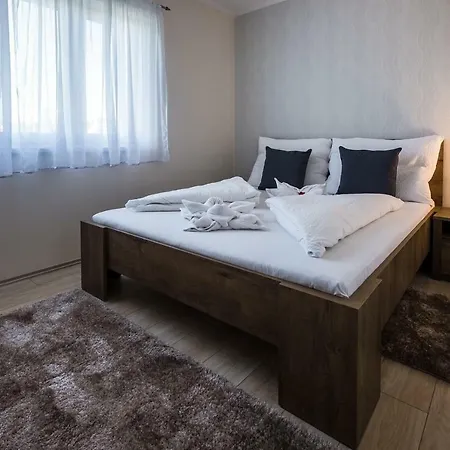 New Baricska Apartman バラトンフレド